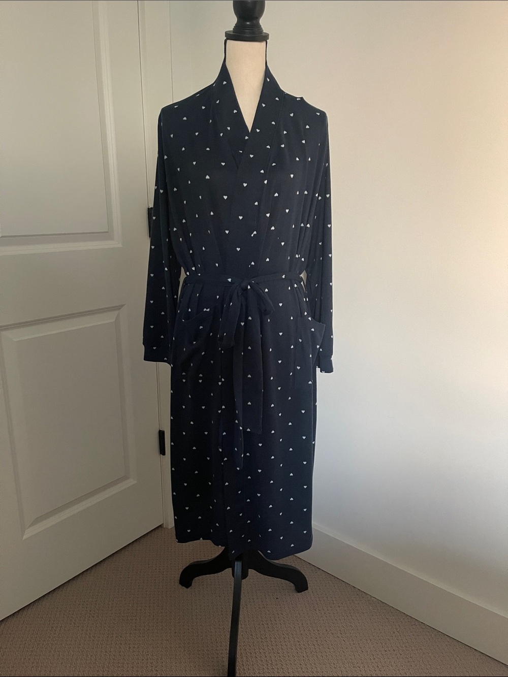 Tommy John Navy Long-Sleeve Wrap Robe with White Heart Print